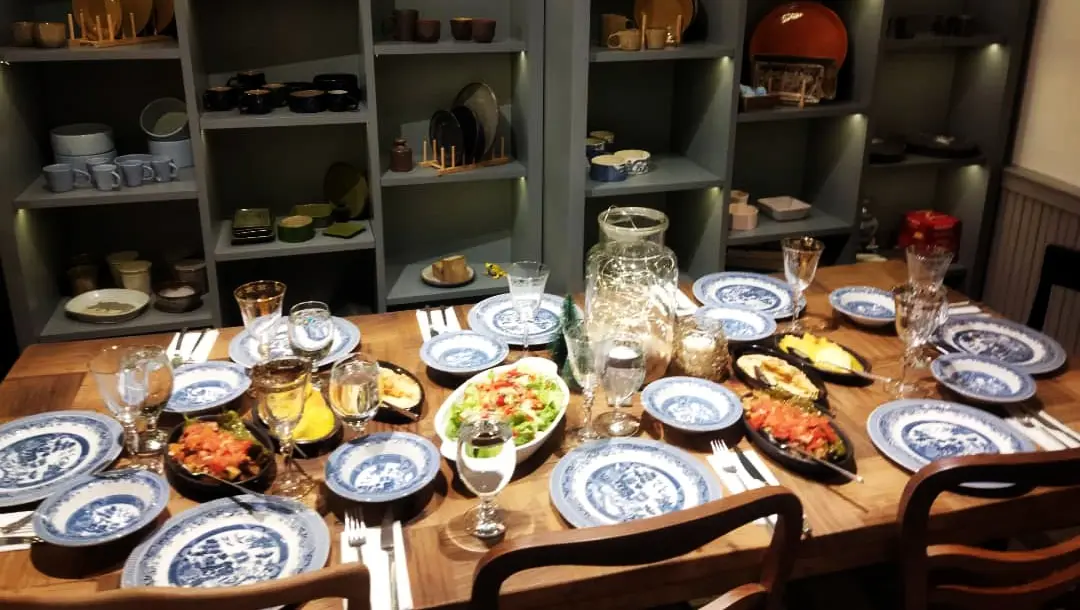 No 19 Dining Slide 4